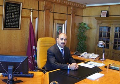 رئيس جامعة الفيوم الدكتور خالد حمزة
